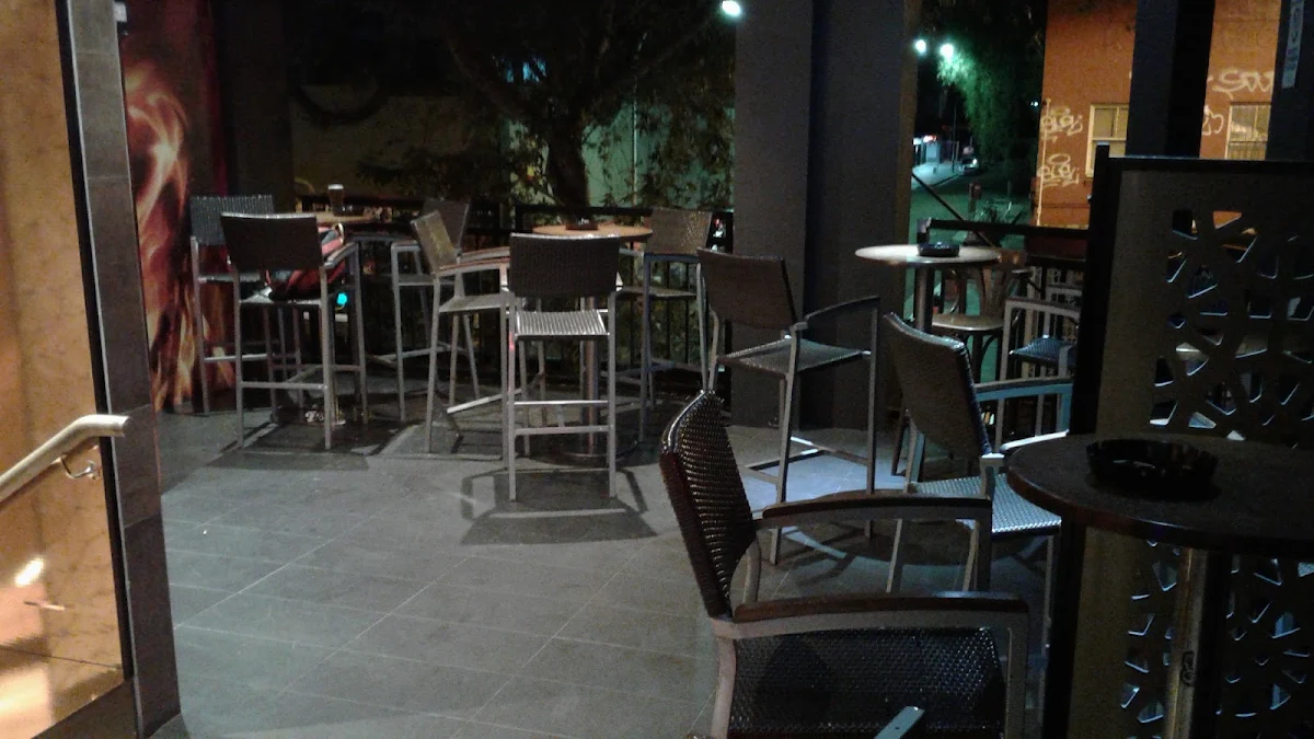 Vibe, Avondale Hotel Burwood