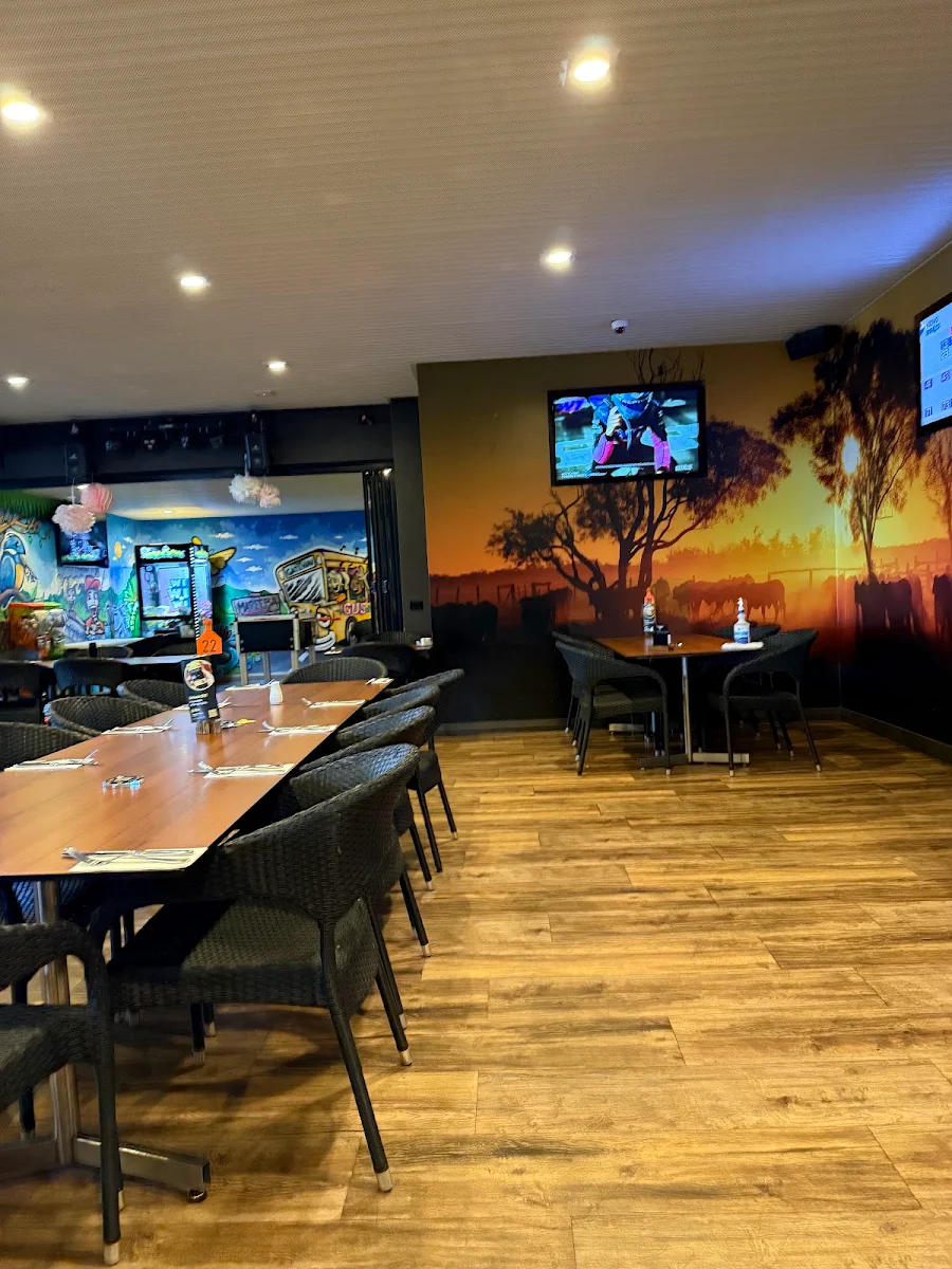 Vibe, Gateway Hotel