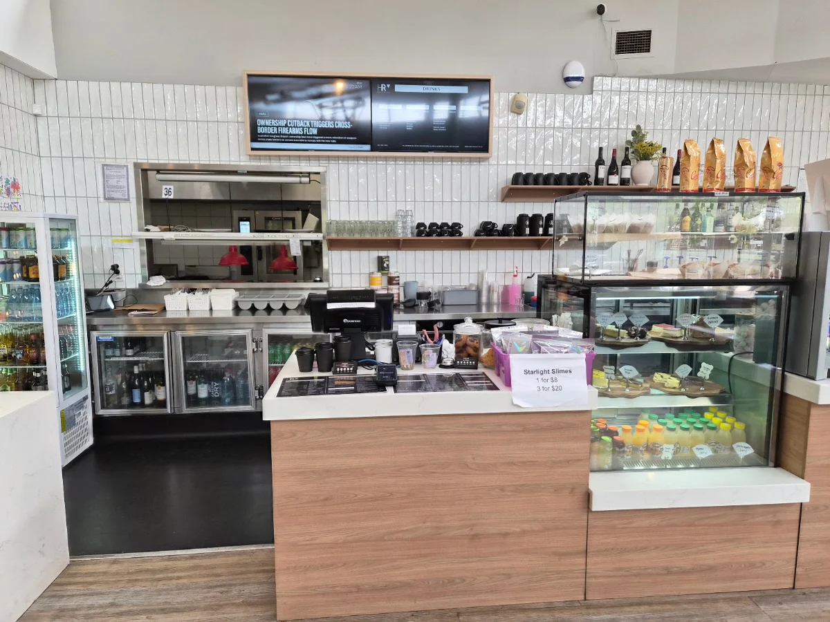 Vibe, HR Cafe & Bar