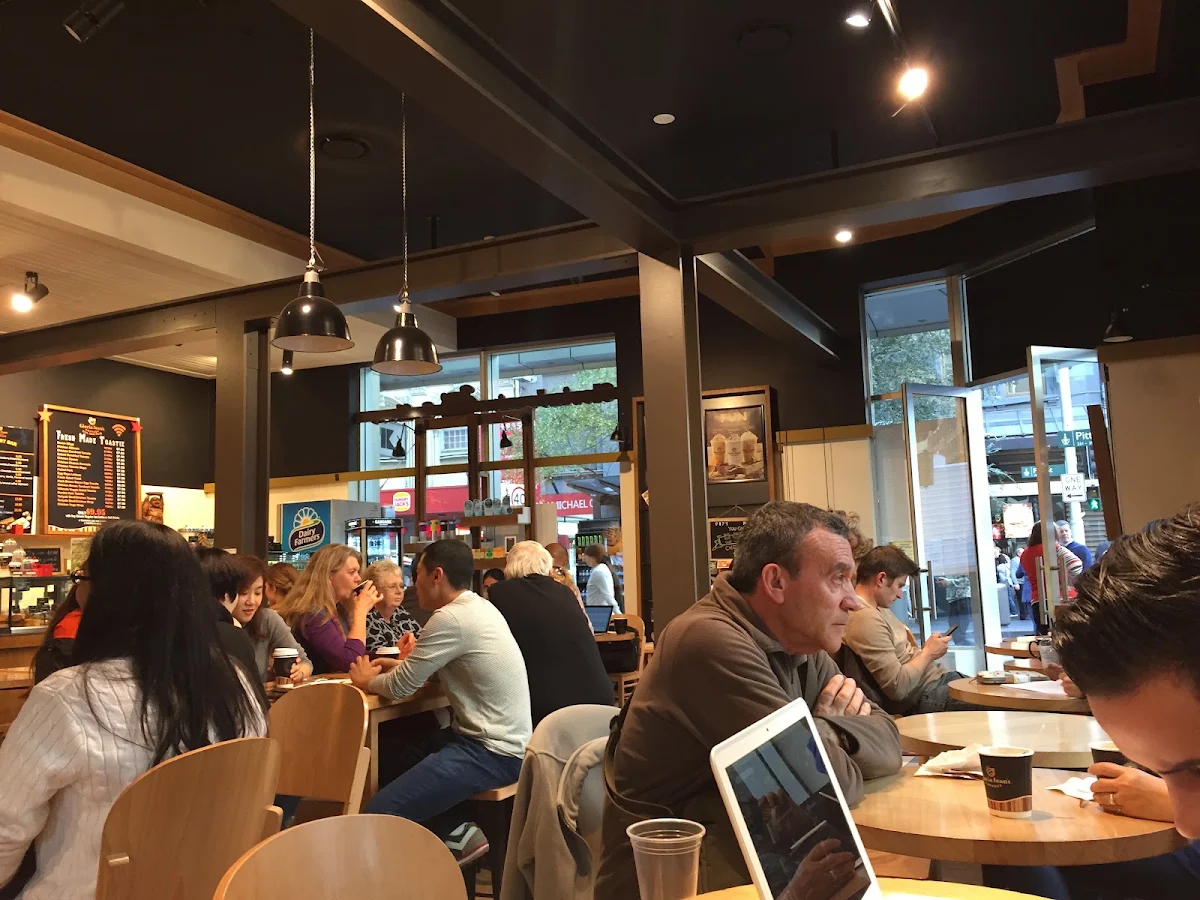 Vibe, Gloria Jean's Sydney Central Plaza