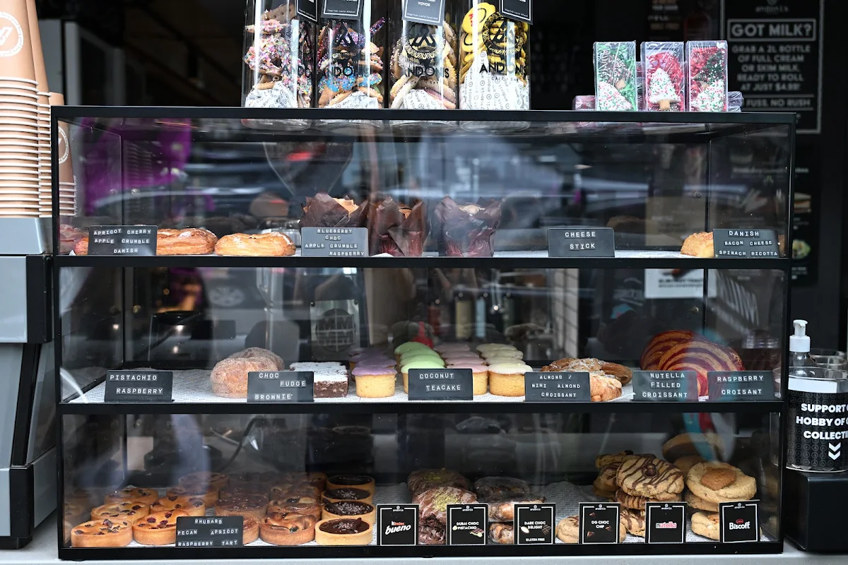 Vibe, Andonis Cafe & Bar, Fortitude Valley