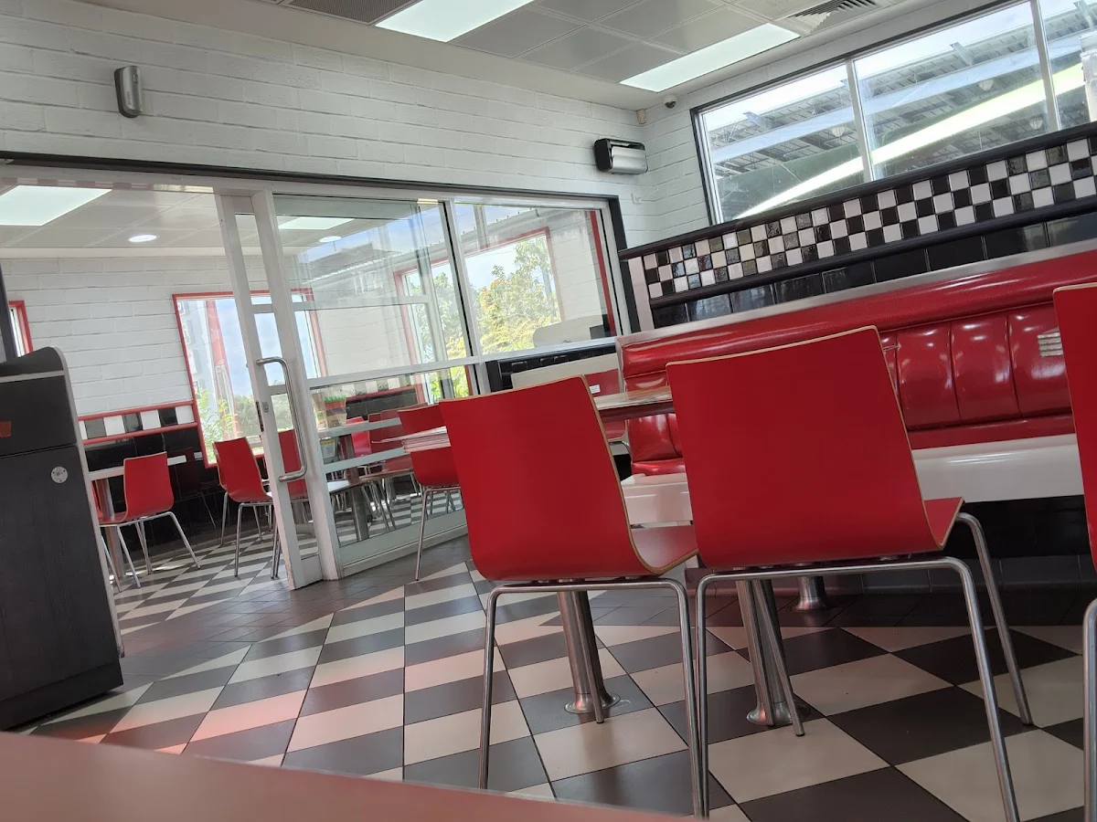 Vibe, Hungry Jack's Burgers Mermaid Waters