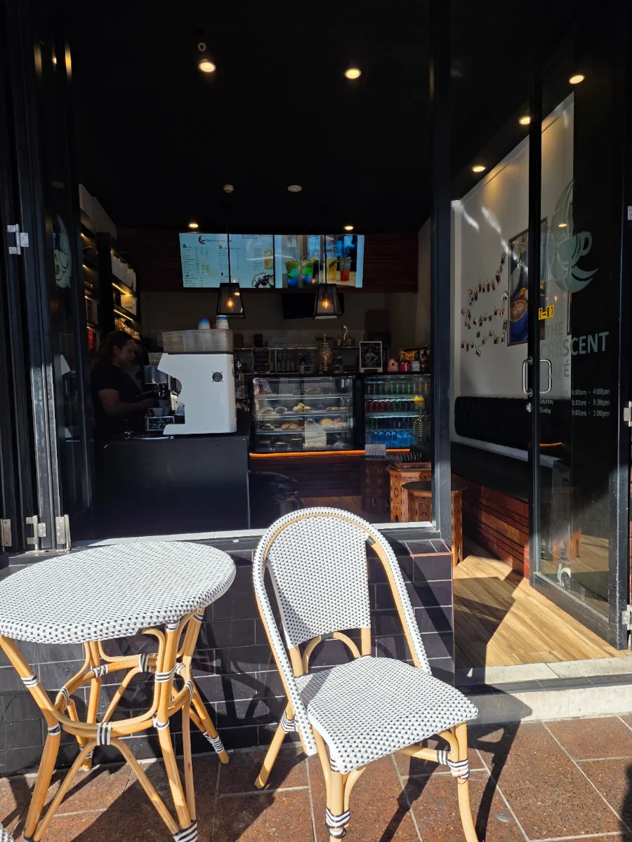Vibe, The Crescent Cafe