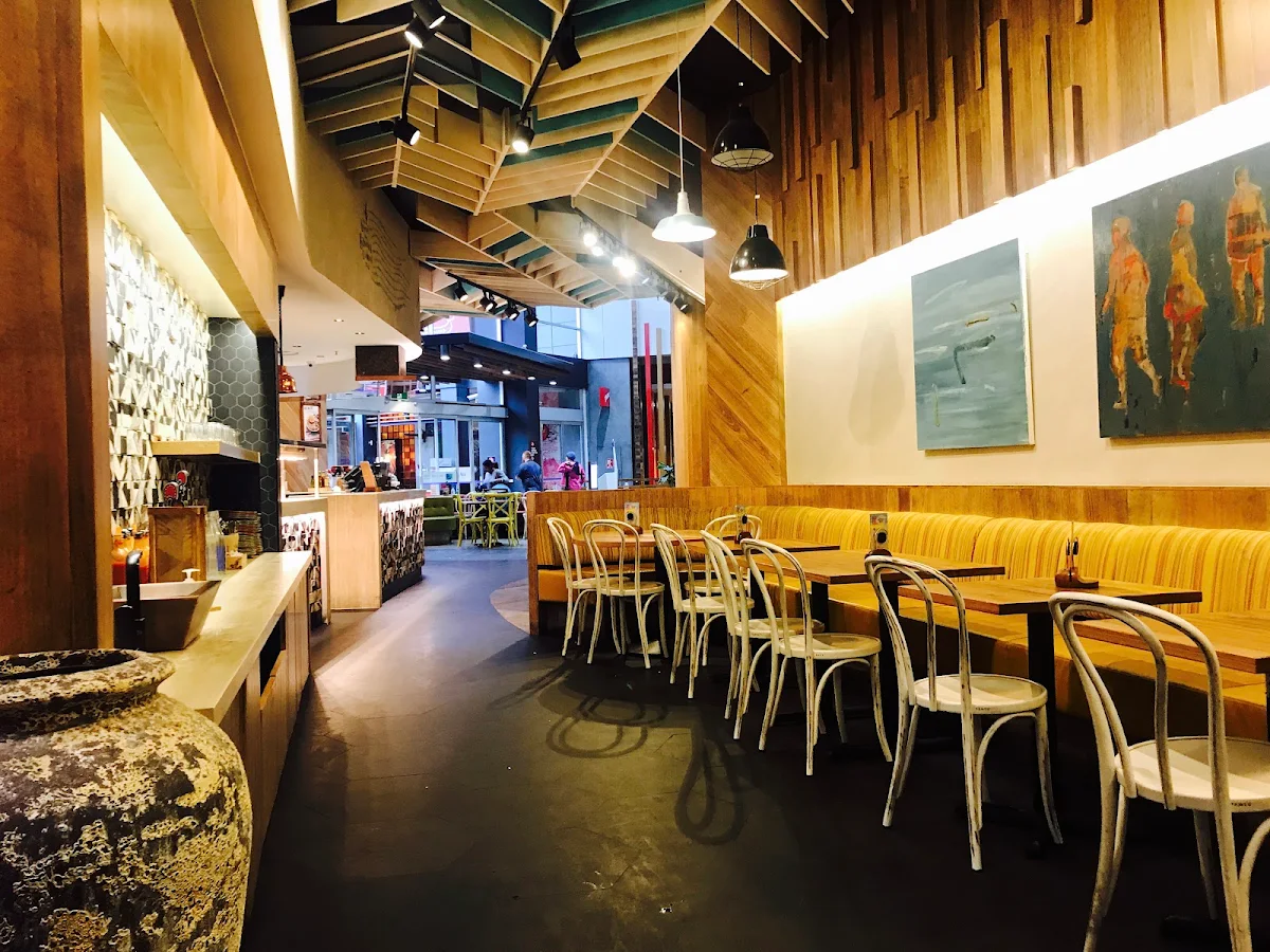 Vibe, Nando's Fountain Gate