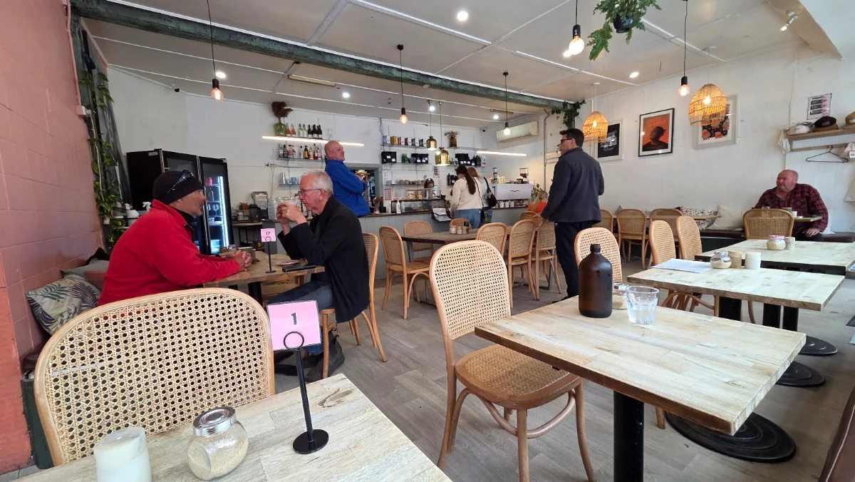 Vibe, Hometown Cafe Lithgow