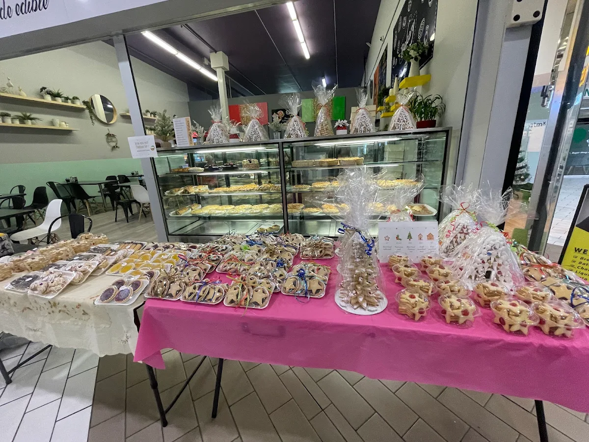 Vibe, Paul's Patisserie