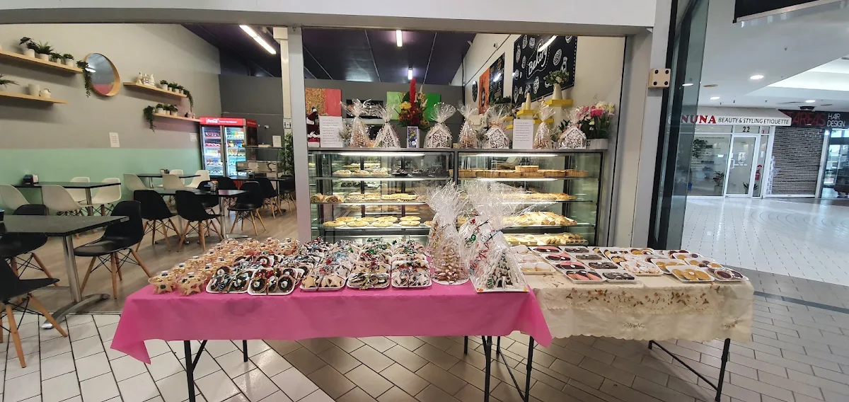 Vibe, Paul's Patisserie