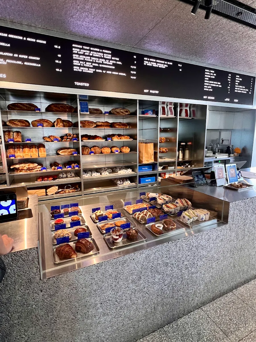 Vibe, Baker Bleu