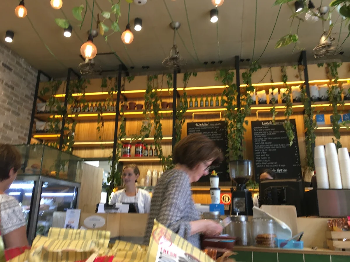Vibe, H Pantry