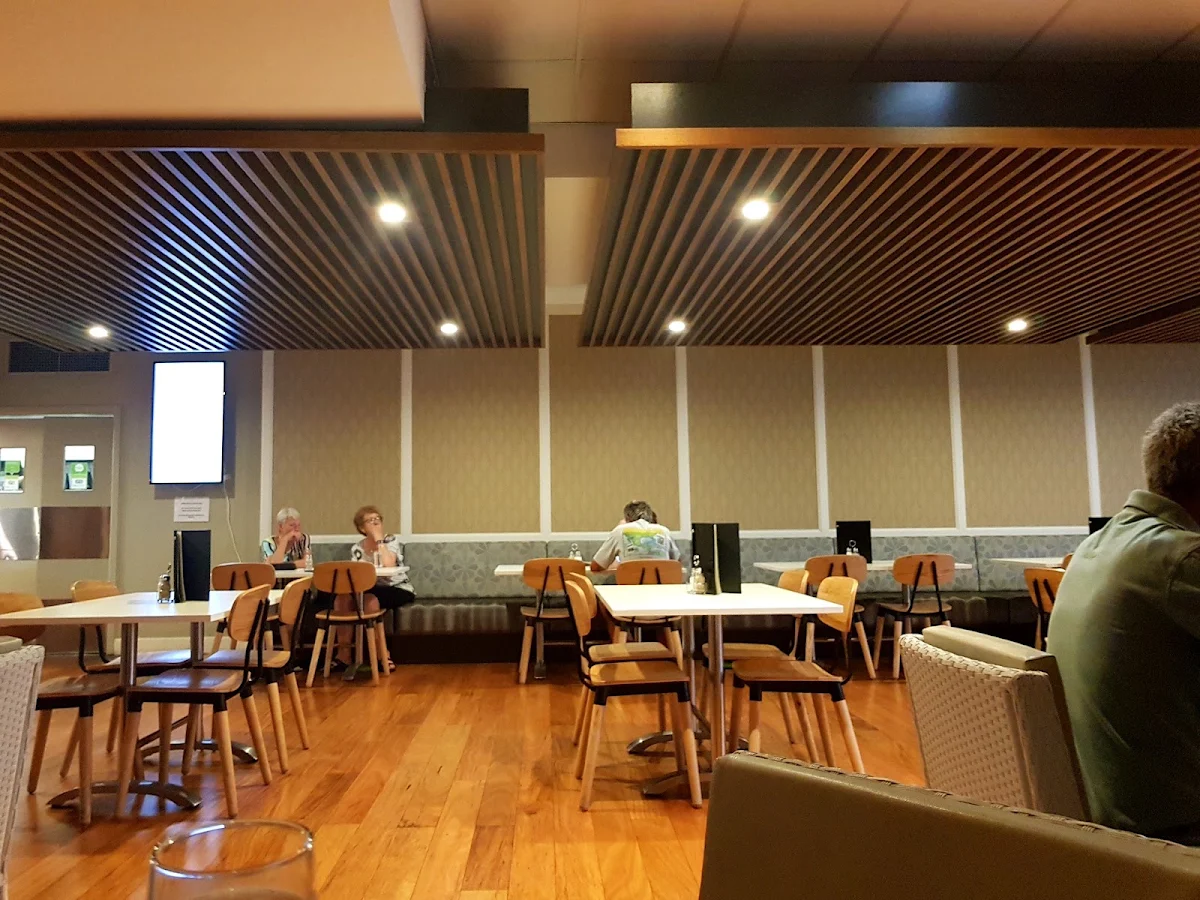 Vibe, Cooma Ex-Services Club
