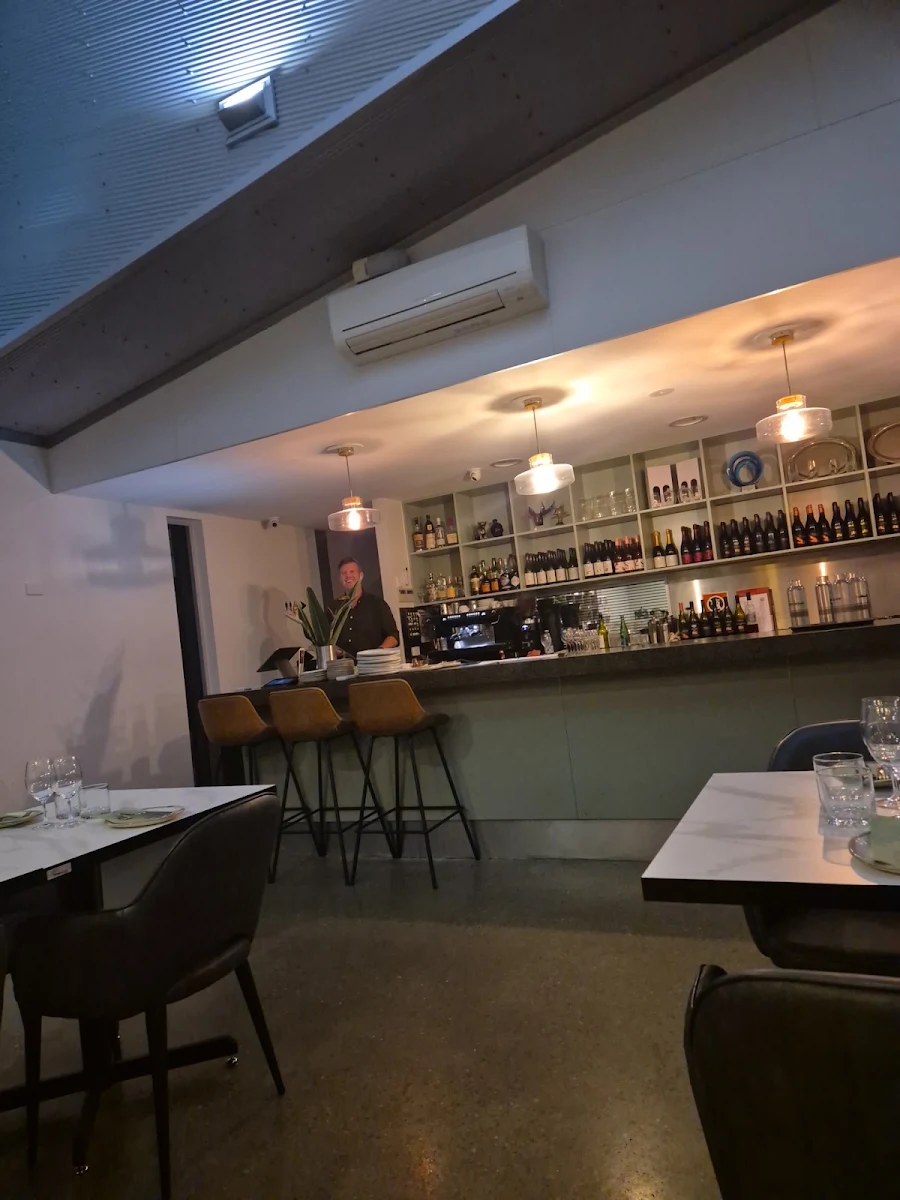 Vibe, Estancia Adina Italian cuisine