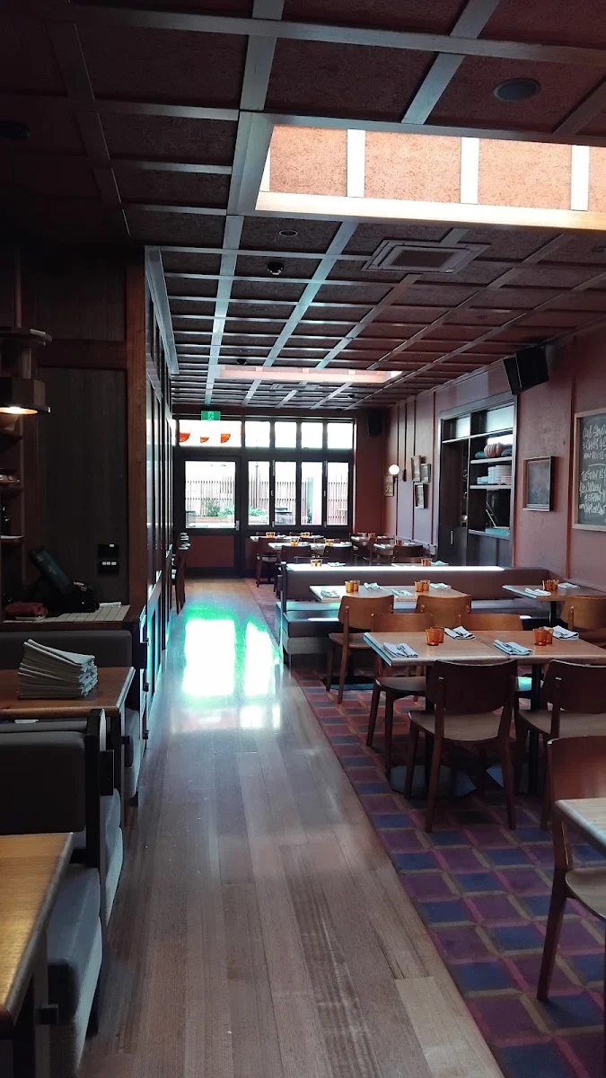 Vibe, Sporting Club Hotel