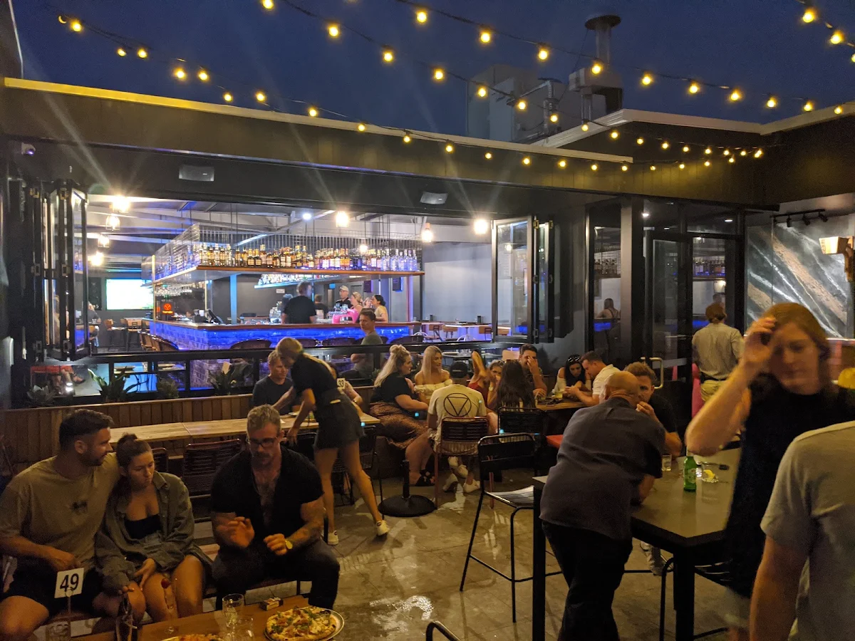Vibe, Pink Monkey Bar & Grill