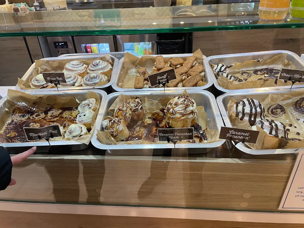 Vibe, Cinnabon The Galeries
