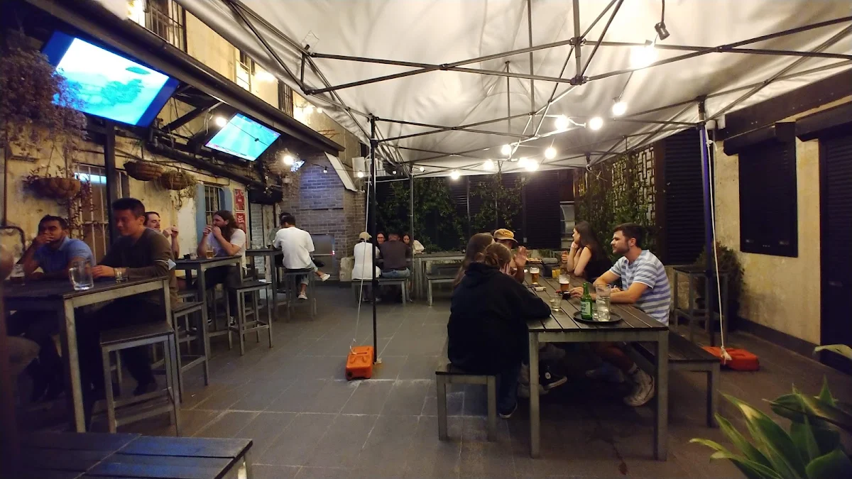 Vibe, The Burwood Hotel