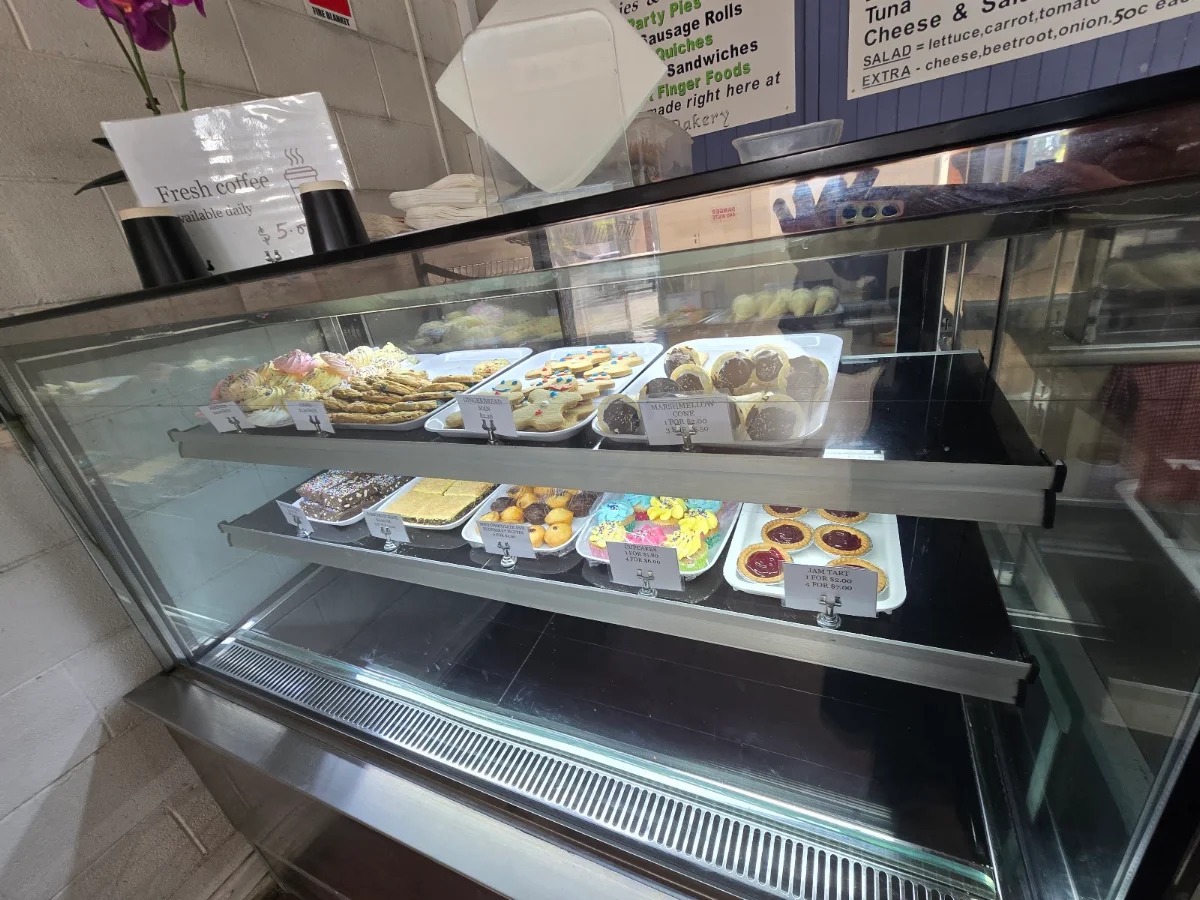 Vibe, BJ's Bakery