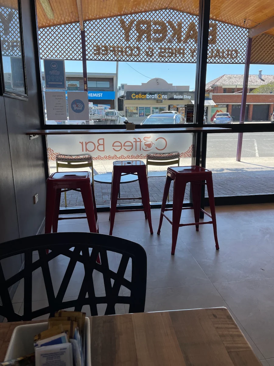 Vibe, Bakery & Cafe