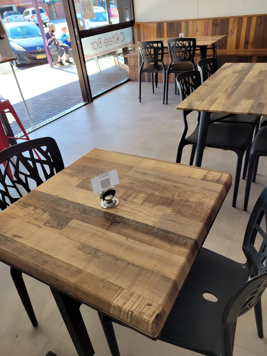 Vibe, Bakery & Cafe