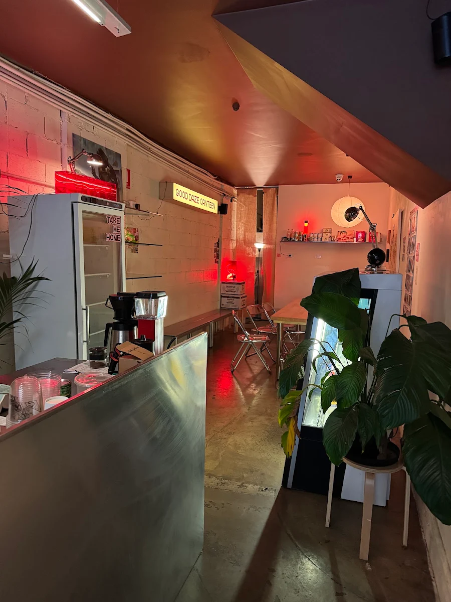 Vibe, Good Daze Canteen