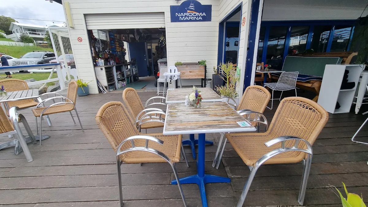 Vibe, Kattalinas On the Marina