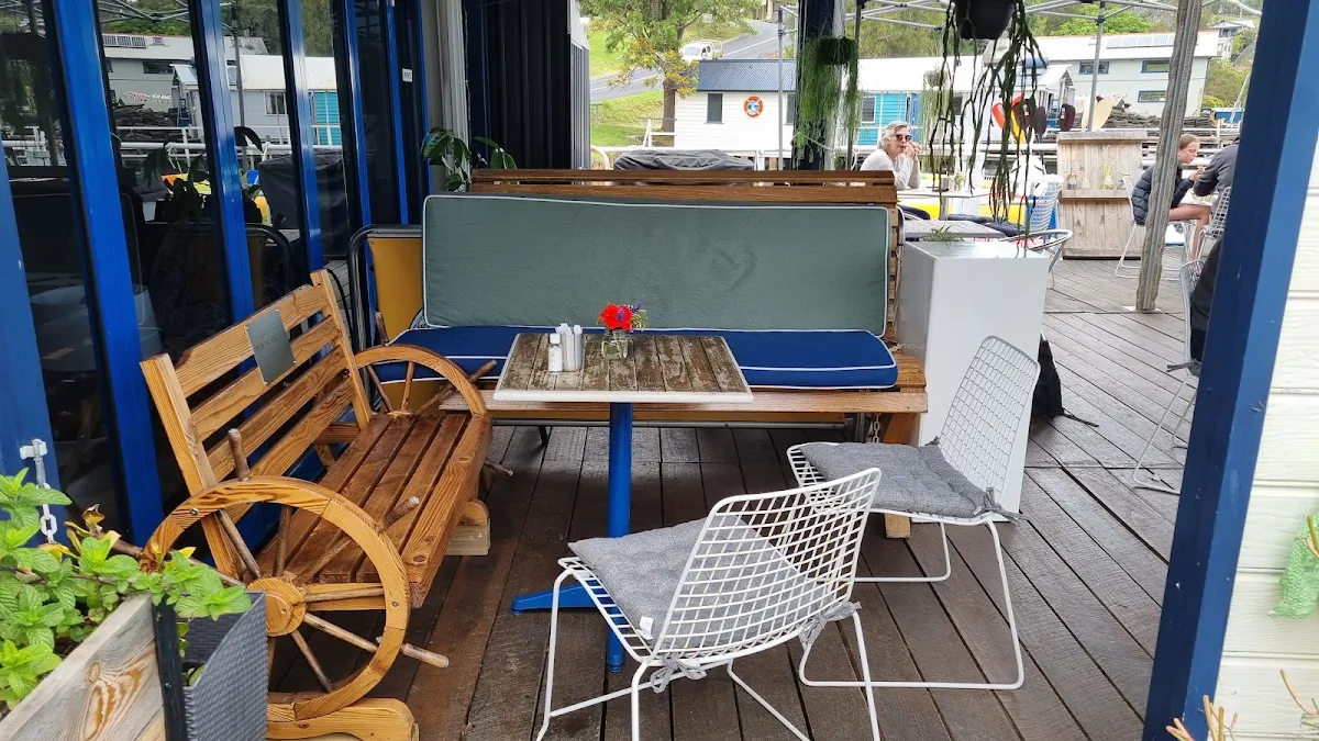 Vibe, Kattalinas On the Marina