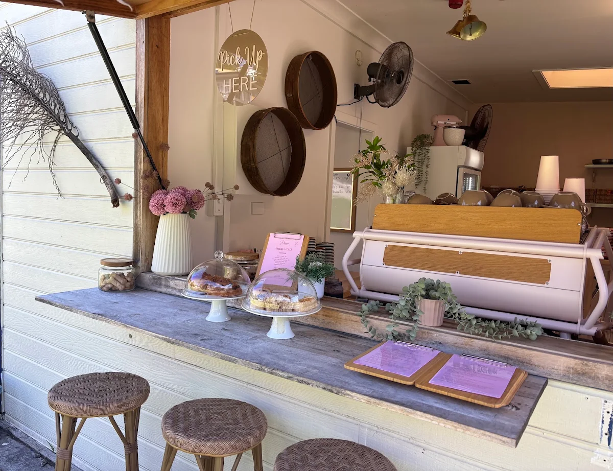 Vibe, Kattalinas On the Marina