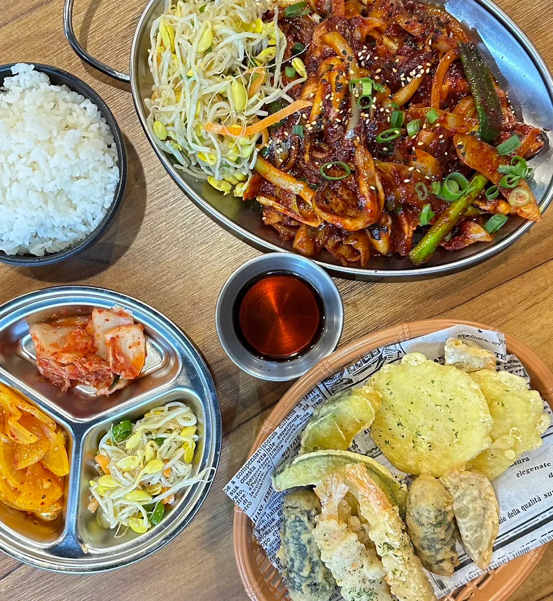 Food & drink, Dong Dae Moon