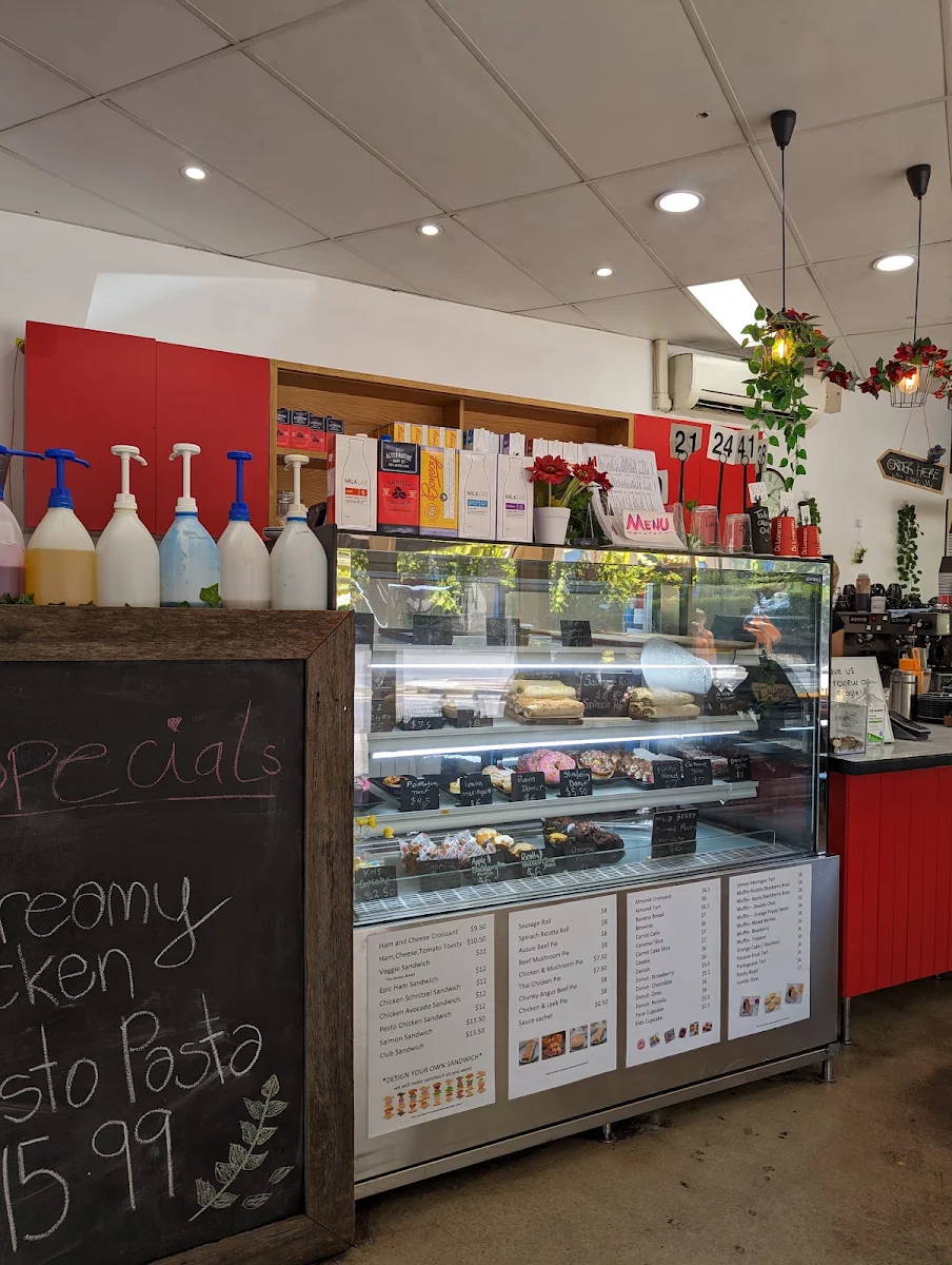 Vibe, CHEF'S SIGNATURE Cafe & Indian Restaurant