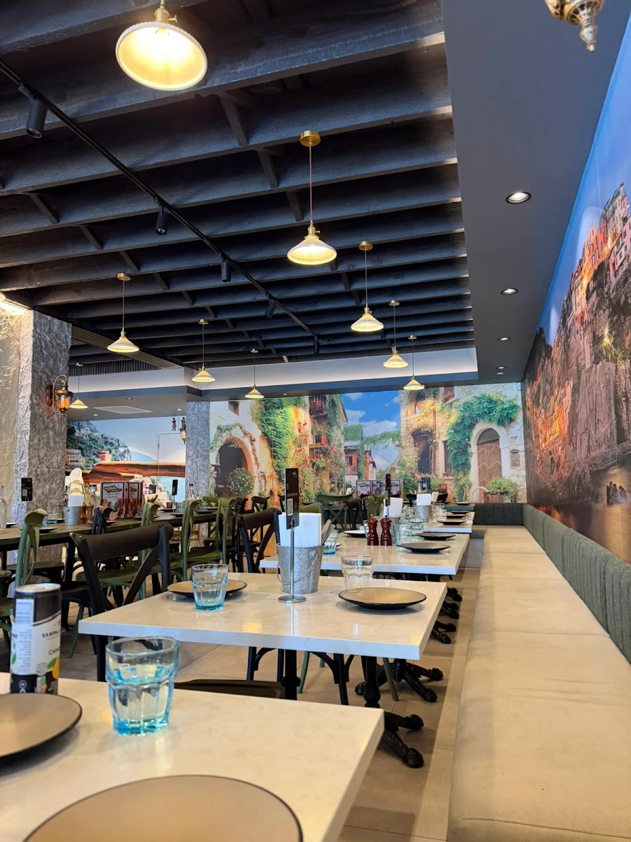 Vibe, La Bello Pizzeria Cooking with Passion