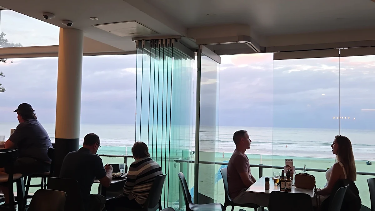 Vibe, Burleigh Heads Mowbray Park SLSC