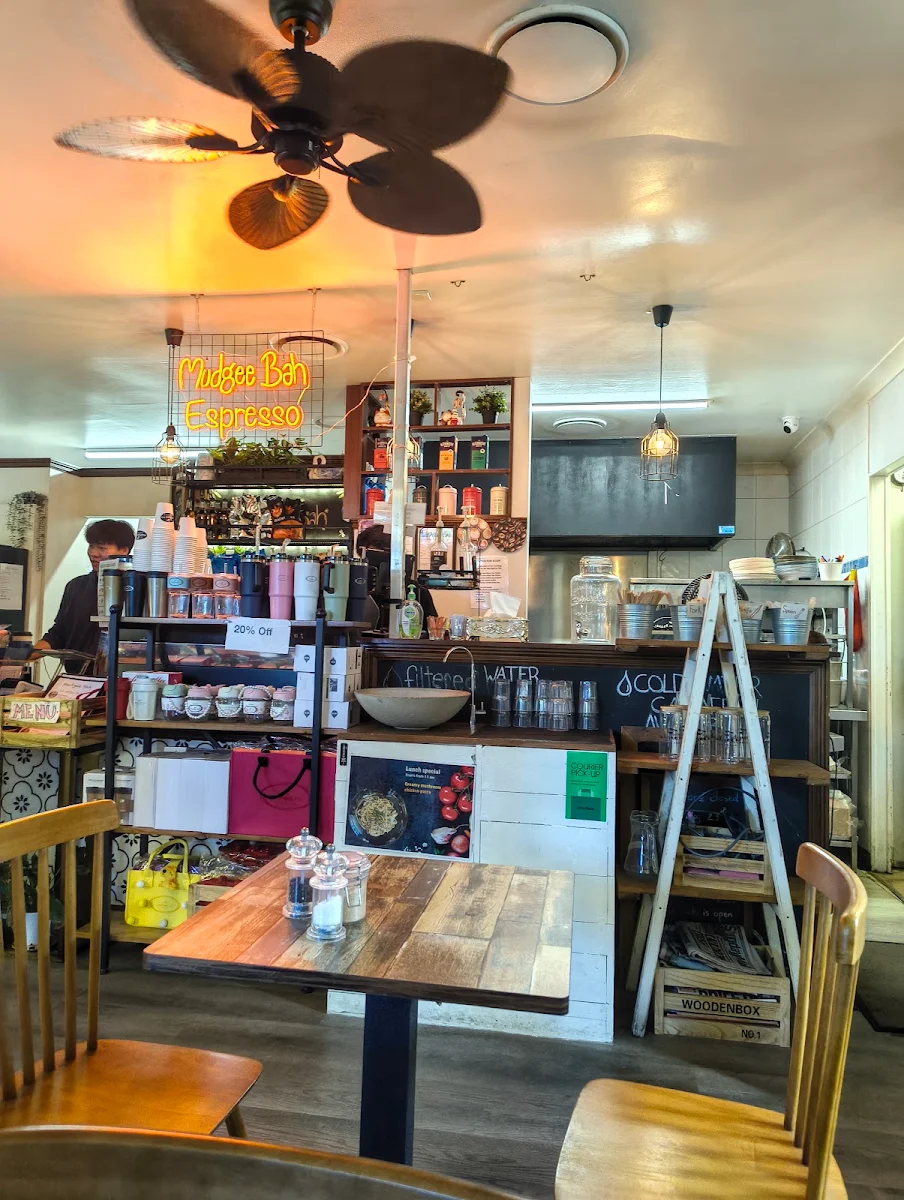 Vibe, Mudgee Bah Espresso Cafe