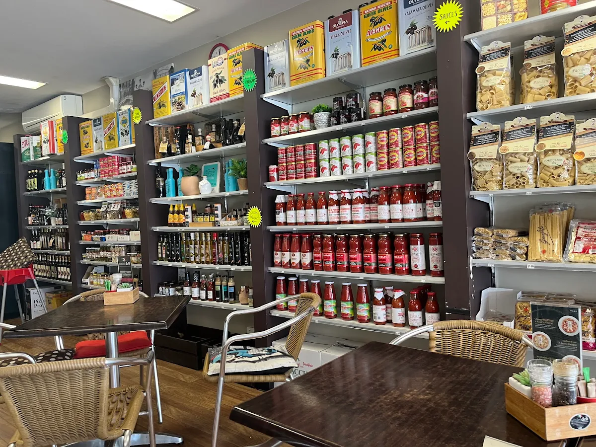Vibe, Amici Deli