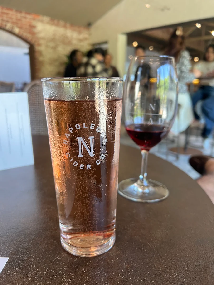 Food & drink, Meletos