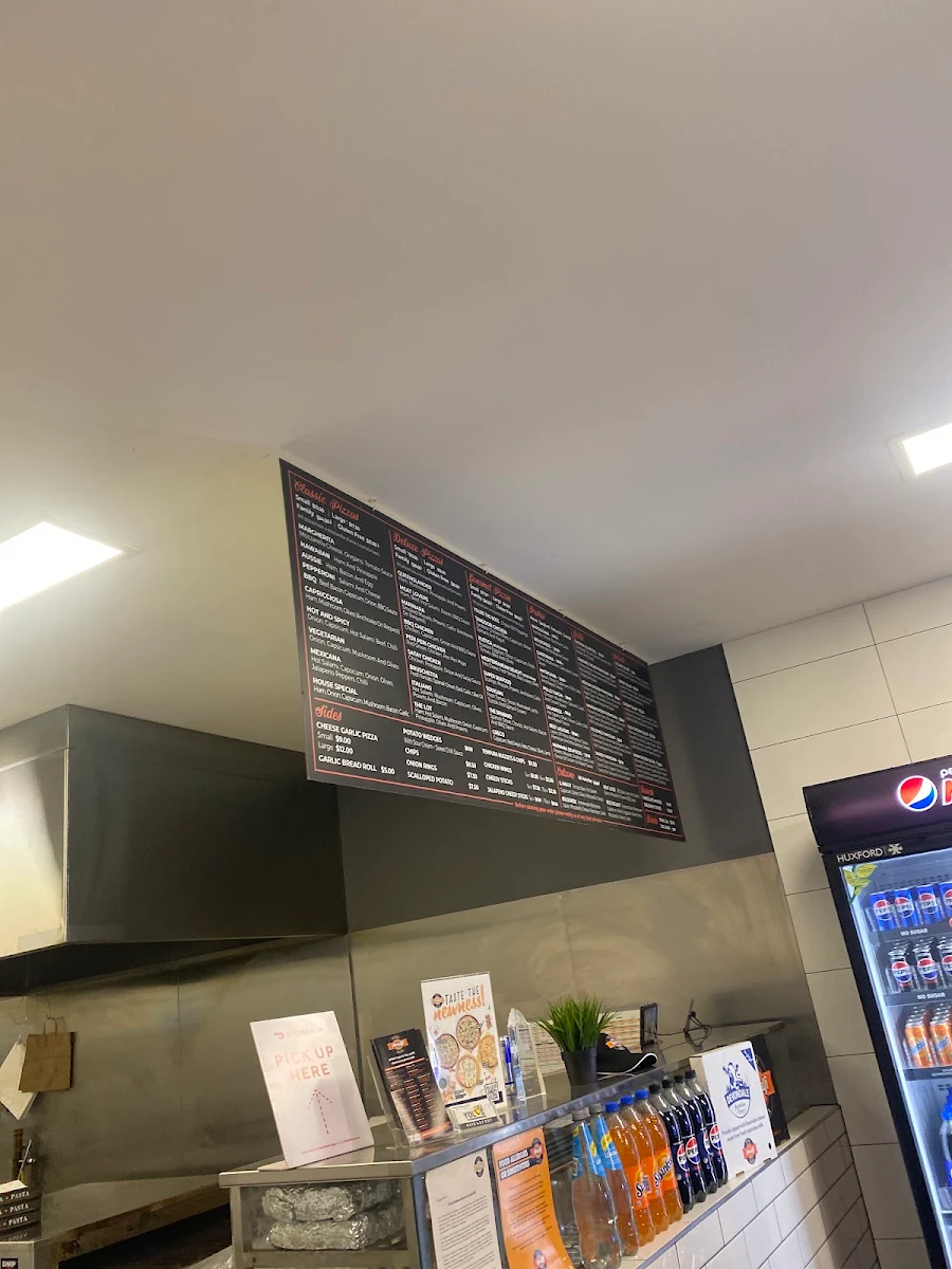 Menu, Amalfi Pizza & Pasta Mill Park