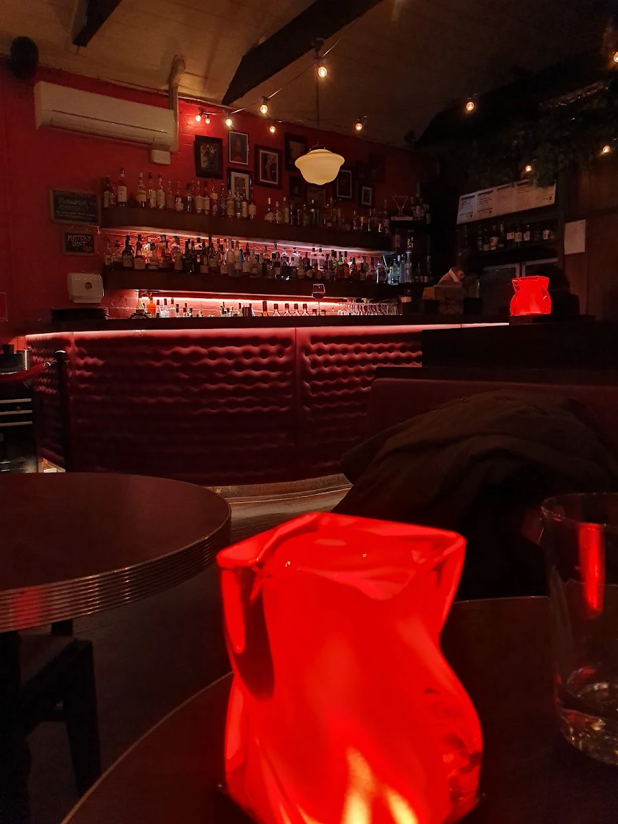 Vibe, Murmur Piano Bar
