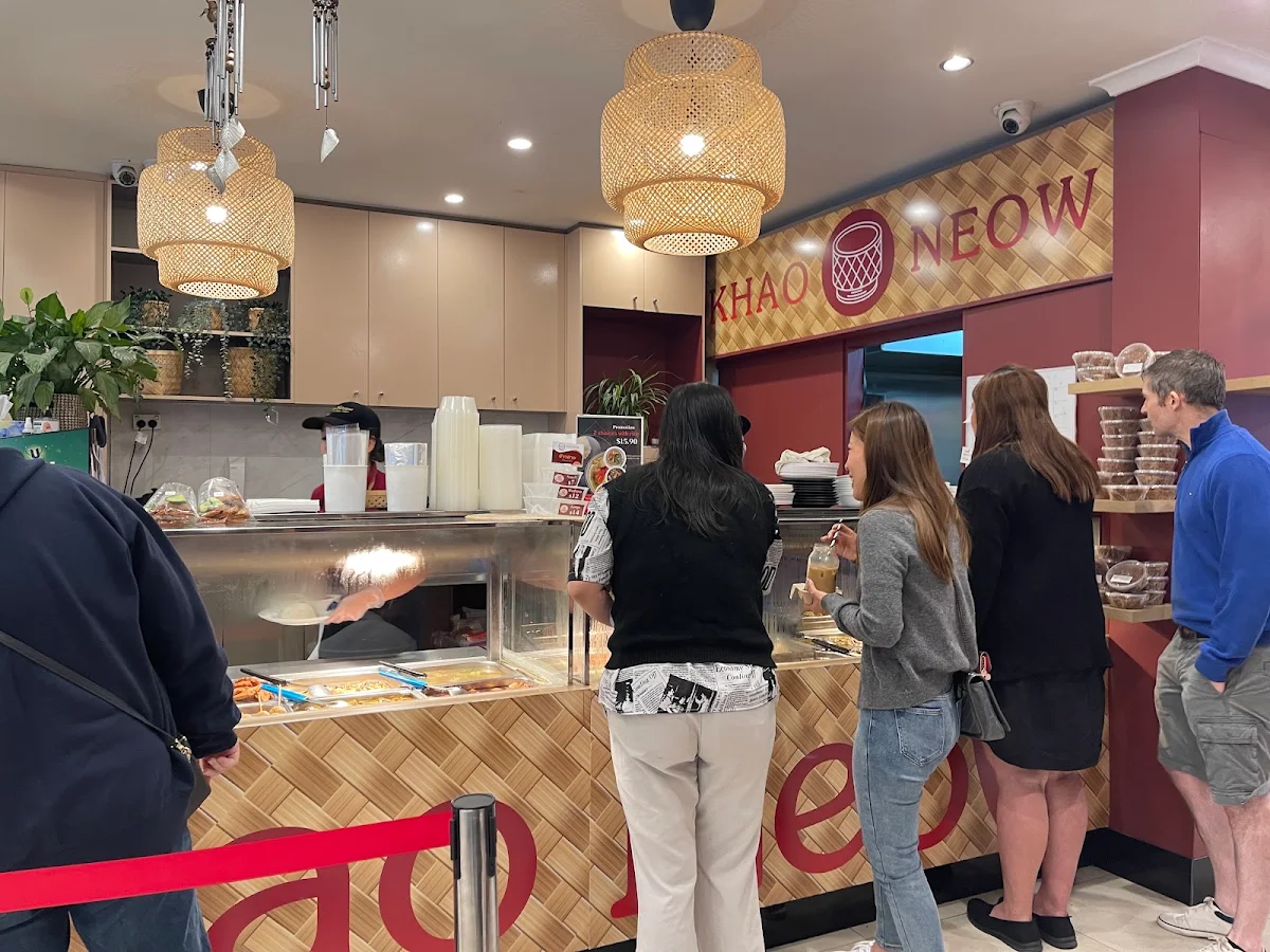 Vibe, Khao Neow Thai Street Food