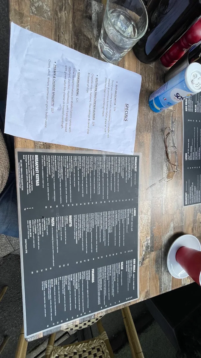 Menu, Lil Kitch