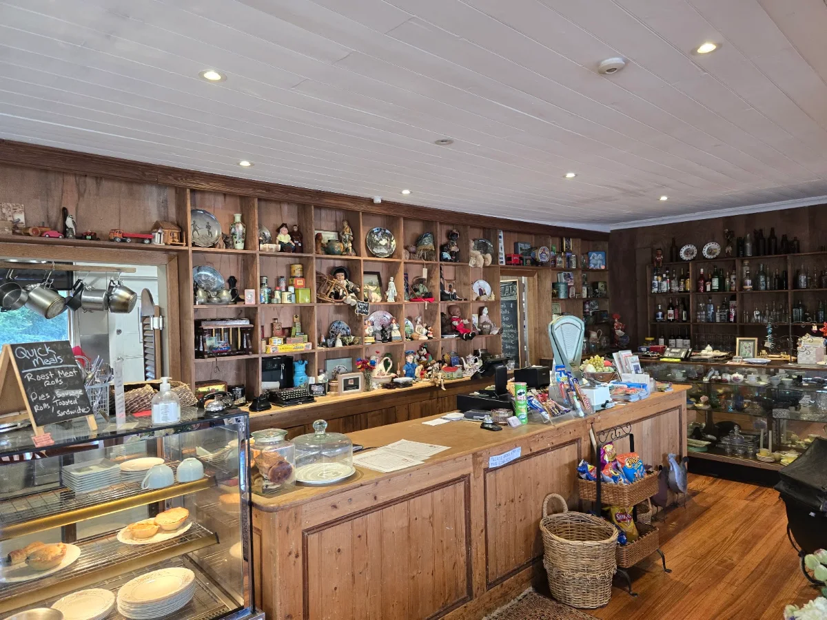 Vibe, The Hearth of Chudleigh (Emporium, Cafe & Event Space)