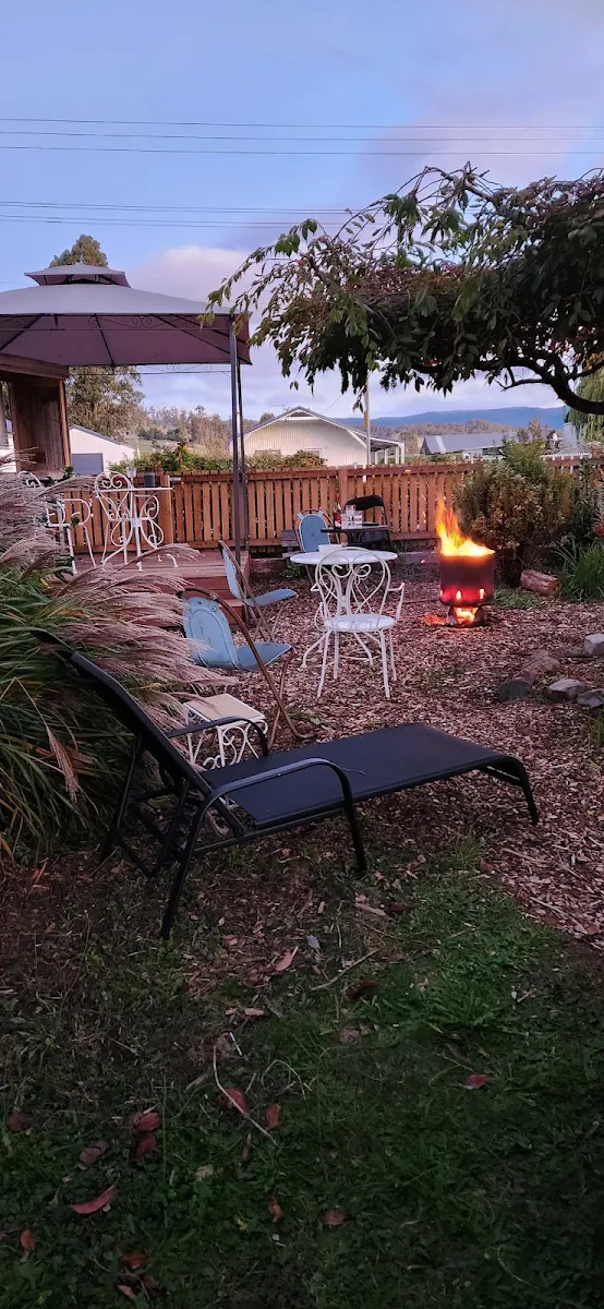 Vibe, The Hearth of Chudleigh (Emporium, Cafe & Event Space)