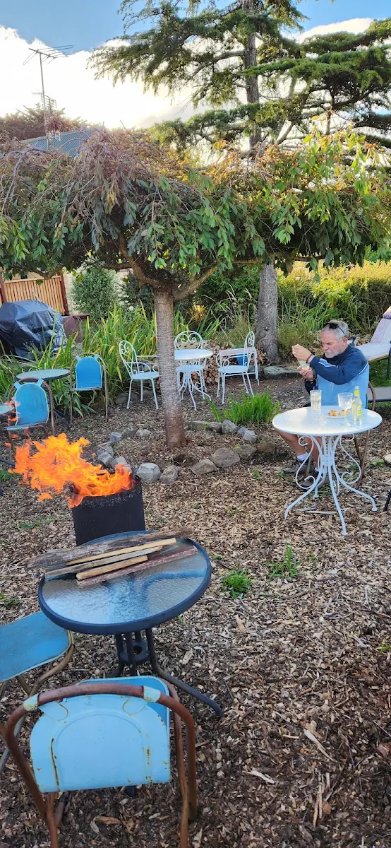 Vibe, The Hearth of Chudleigh (Emporium, Cafe & Event Space)