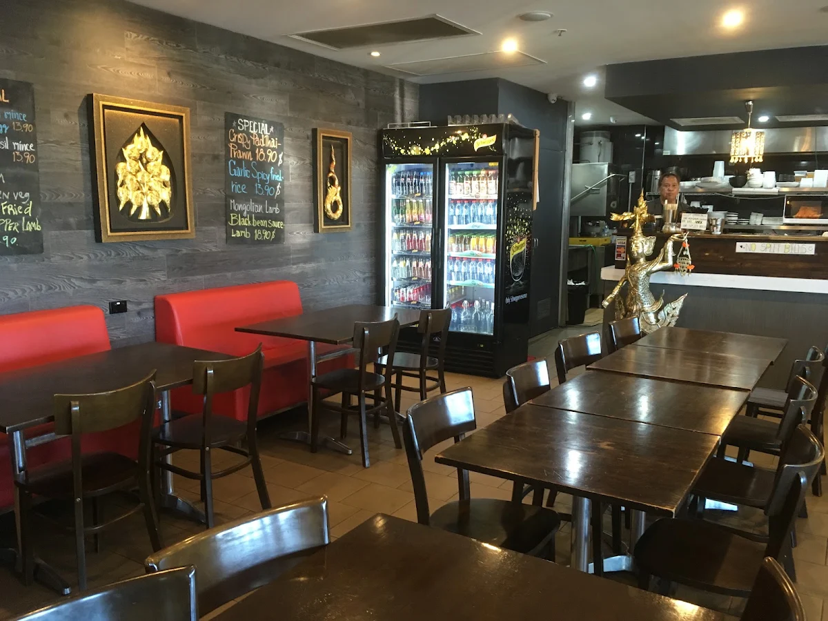 Vibe, Manee Thai Cuisine