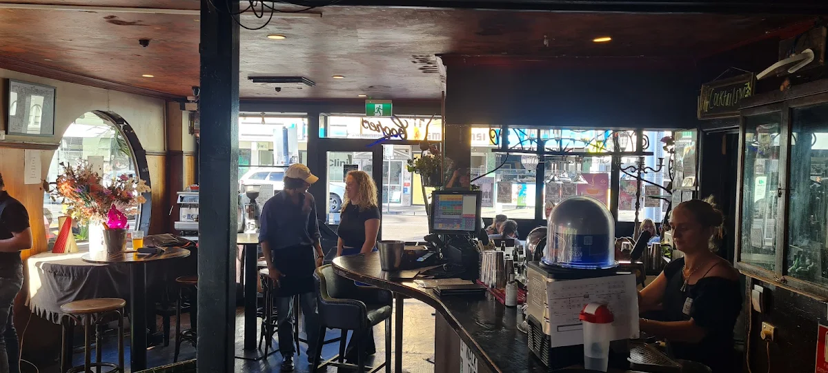 Vibe, The Vineyard Restaurant