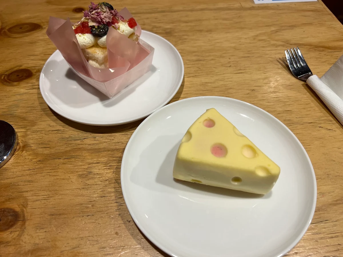 Food & drink, Smelly Cheese Cake, Wentworth Point, Marina Square Shopping Centre