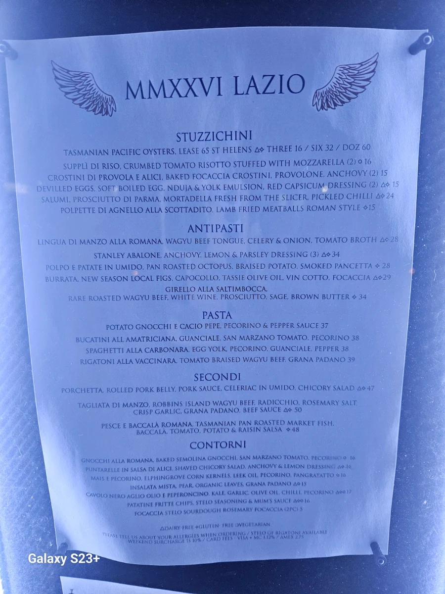 Menu, Stelo at Pierre's