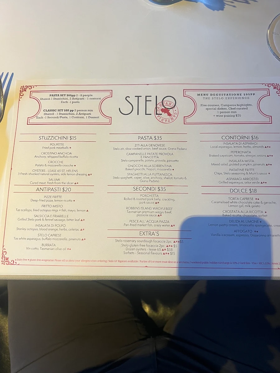 Menu, Stelo at Pierre's