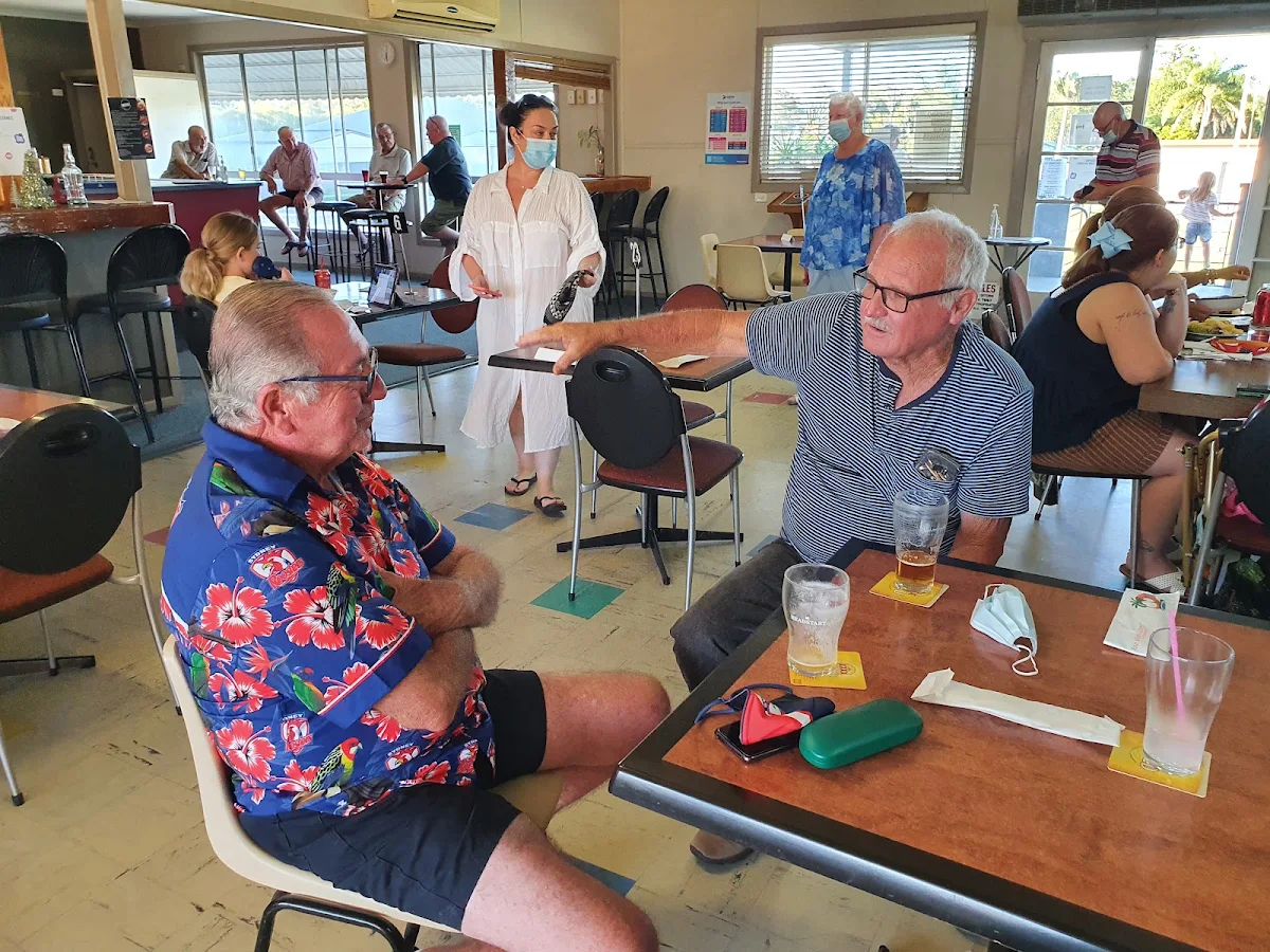Vibe, Broadwater Bowling & Recreation Club