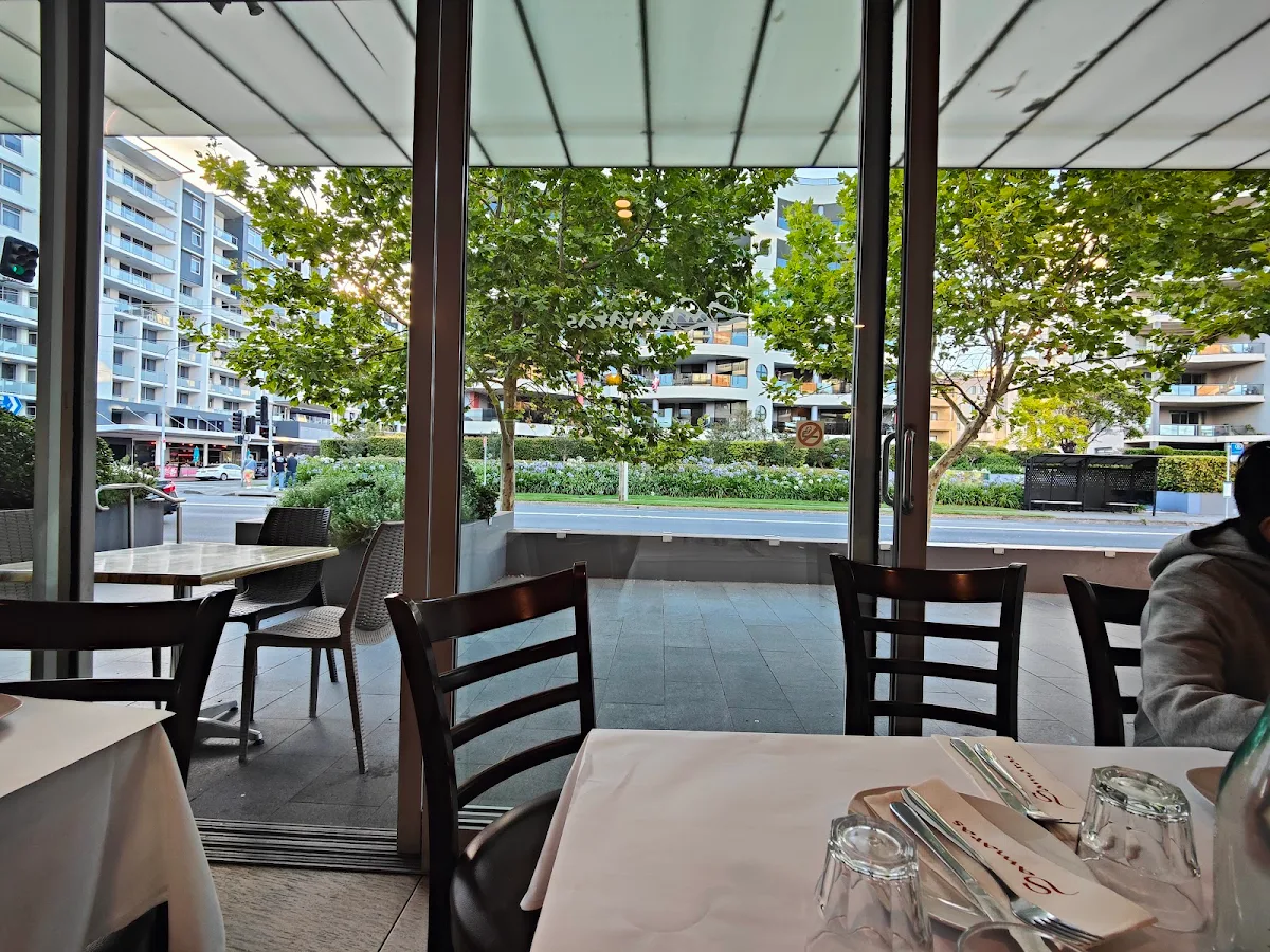 Vibe, Samaras Restaurant Wollongong