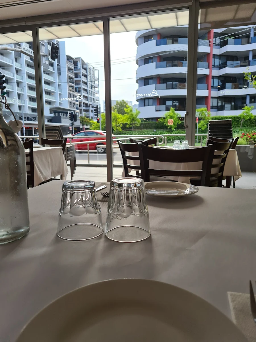 Vibe, Samaras Restaurant Wollongong