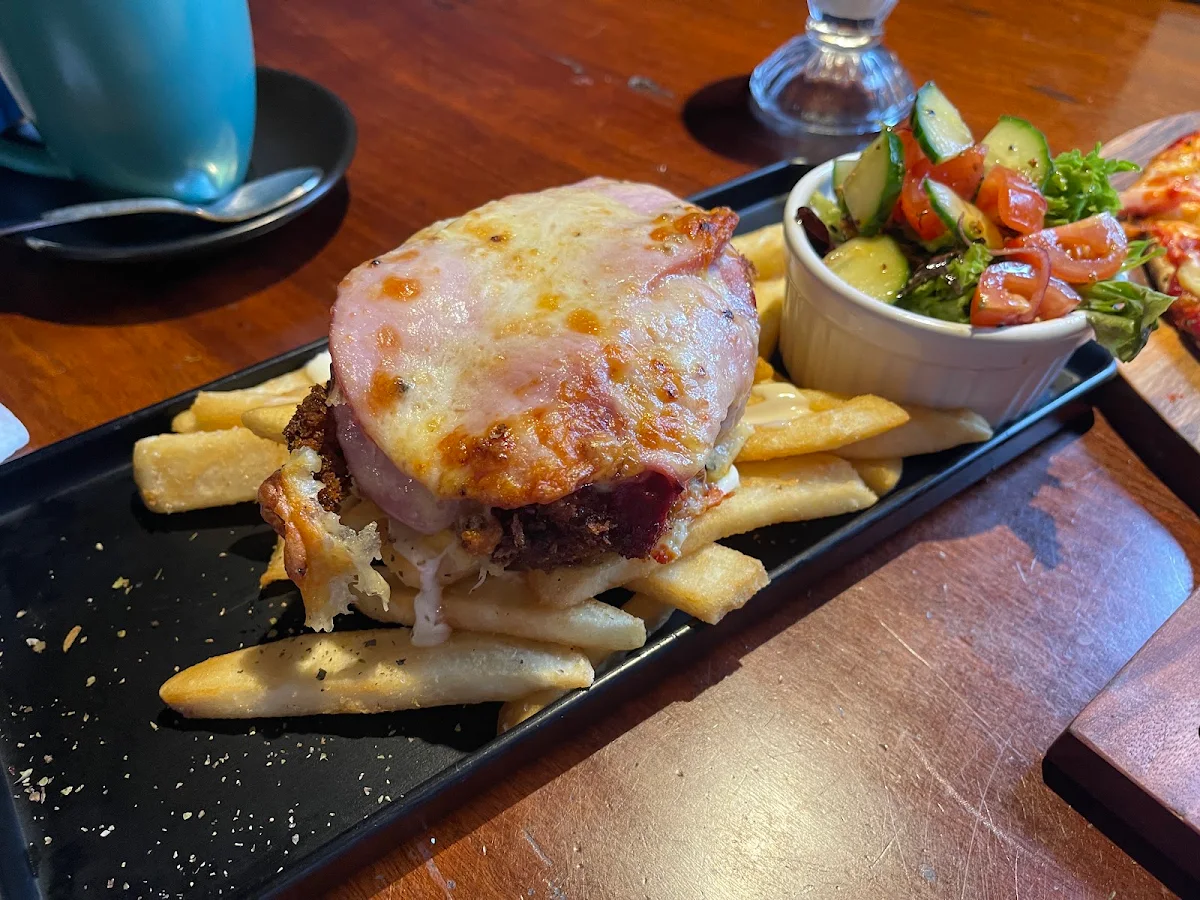 Food & drink, FATS - Food, Arttraction, Tee off, Socializing