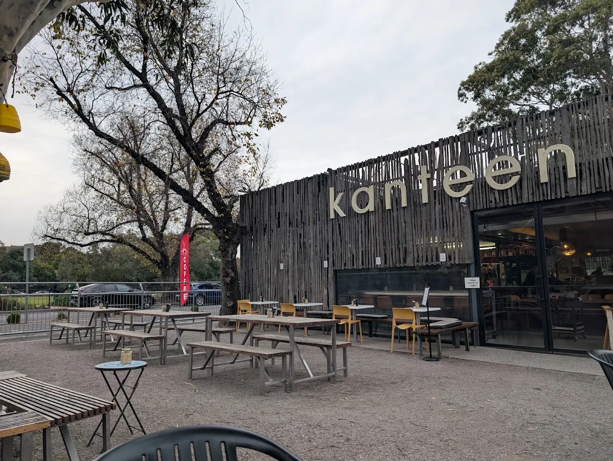 Vibe, Kanteen